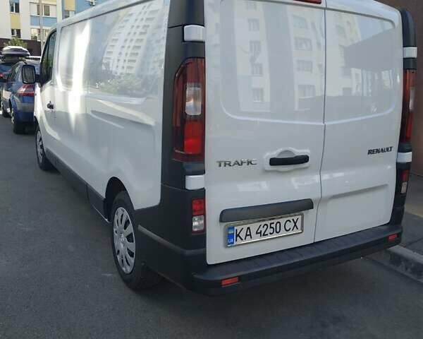 Білий Рено Трафік, об'ємом двигуна 1.6 л та пробігом 280 тис. км за 13999 $, фото 2 на Automoto.ua