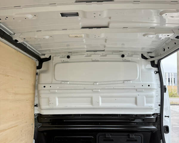 Белый Рено Трафик, объемом двигателя 1.6 л и пробегом 174 тыс. км за 14900 $, фото 43 на Automoto.ua