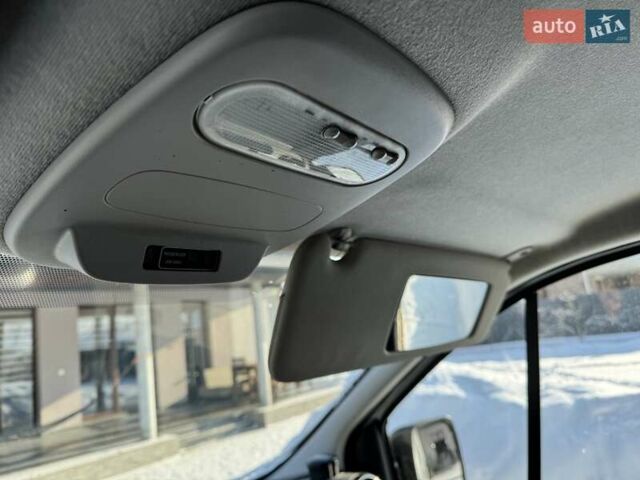 Белый Рено Трафик, объемом двигателя 1.6 л и пробегом 202 тыс. км за 12900 $, фото 22 на Automoto.ua