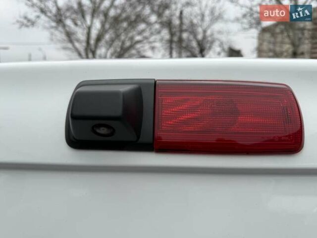 Белый Рено Трафик, объемом двигателя 1.6 л и пробегом 212 тыс. км за 18999 $, фото 9 на Automoto.ua