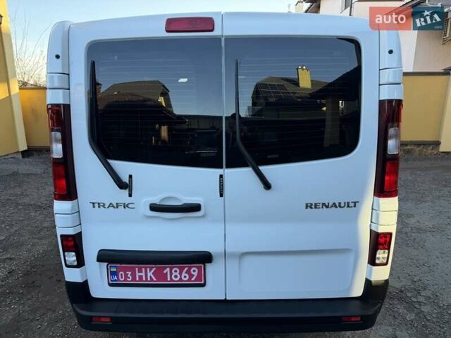 Белый Рено Трафик, объемом двигателя 1.6 л и пробегом 274 тыс. км за 18950 $, фото 9 на Automoto.ua