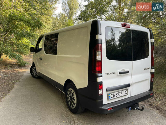 Белый Рено Трафик, объемом двигателя 1.6 л и пробегом 175 тыс. км за 14000 $, фото 14 на Automoto.ua