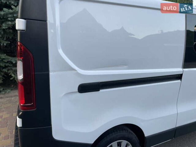 Белый Рено Трафик, объемом двигателя 1.6 л и пробегом 225 тыс. км за 15800 $, фото 61 на Automoto.ua