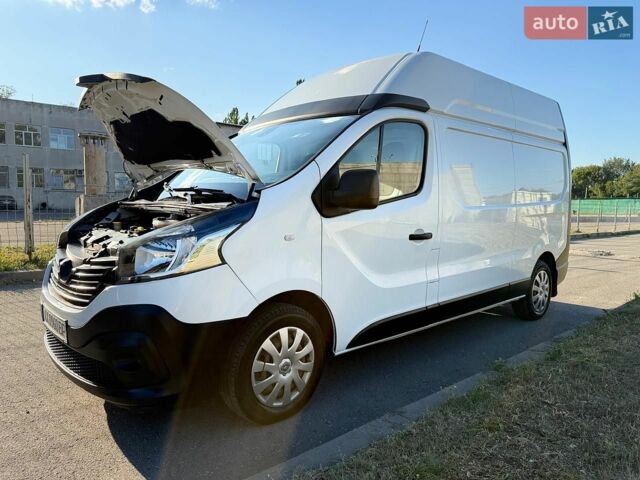 Белый Рено Трафик, объемом двигателя 1.6 л и пробегом 255 тыс. км за 15600 $, фото 11 на Automoto.ua