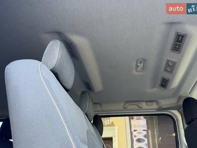 Белый Рено Трафик, объемом двигателя 1.6 л и пробегом 274 тыс. км за 18950 $, фото 137 на Automoto.ua