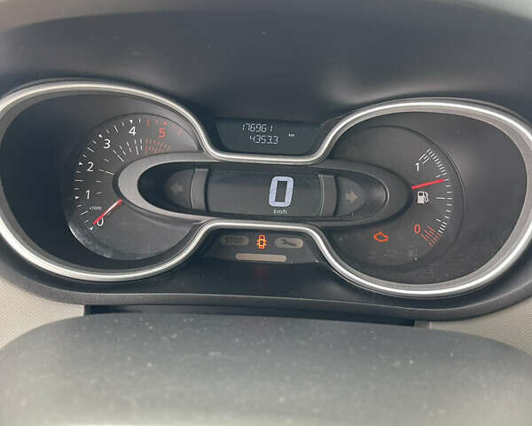 Белый Рено Трафик, объемом двигателя 1.6 л и пробегом 190 тыс. км за 14600 $, фото 9 на Automoto.ua