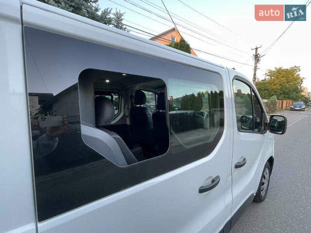 Белый Рено Трафик, объемом двигателя 1.6 л и пробегом 225 тыс. км за 15800 $, фото 46 на Automoto.ua