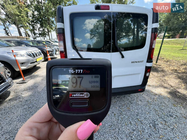 Белый Рено Трафик, объемом двигателя 1.6 л и пробегом 137 тыс. км за 15500 $, фото 14 на Automoto.ua