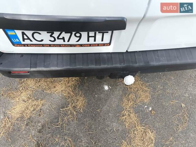 Белый Рено Трафик, объемом двигателя 1.6 л и пробегом 183 тыс. км за 16999 $, фото 12 на Automoto.ua