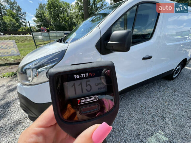 Белый Рено Трафик, объемом двигателя 1.6 л и пробегом 137 тыс. км за 15500 $, фото 10 на Automoto.ua