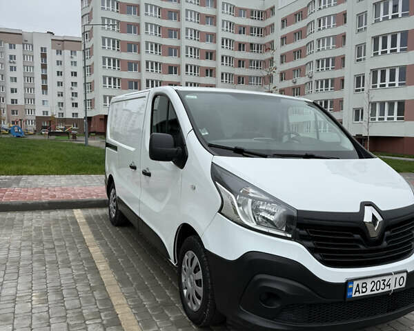 Белый Рено Трафик, объемом двигателя 1.6 л и пробегом 174 тыс. км за 15500 $, фото 2 на Automoto.ua