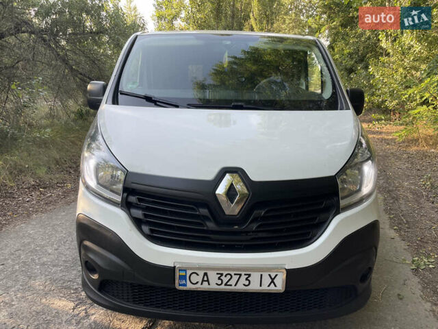 Белый Рено Трафик, объемом двигателя 1.6 л и пробегом 175 тыс. км за 14000 $, фото 15 на Automoto.ua