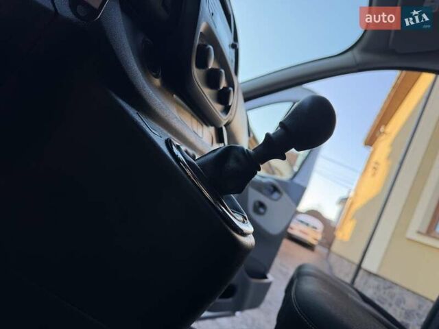 Белый Рено Трафик, объемом двигателя 1.6 л и пробегом 274 тыс. км за 18950 $, фото 71 на Automoto.ua