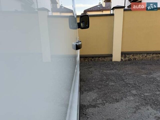 Белый Рено Трафик, объемом двигателя 1.6 л и пробегом 274 тыс. км за 18950 $, фото 44 на Automoto.ua