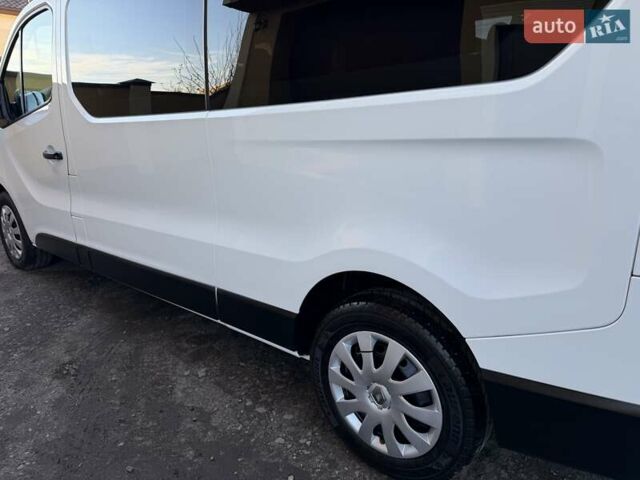 Белый Рено Трафик, объемом двигателя 1.6 л и пробегом 274 тыс. км за 18950 $, фото 47 на Automoto.ua