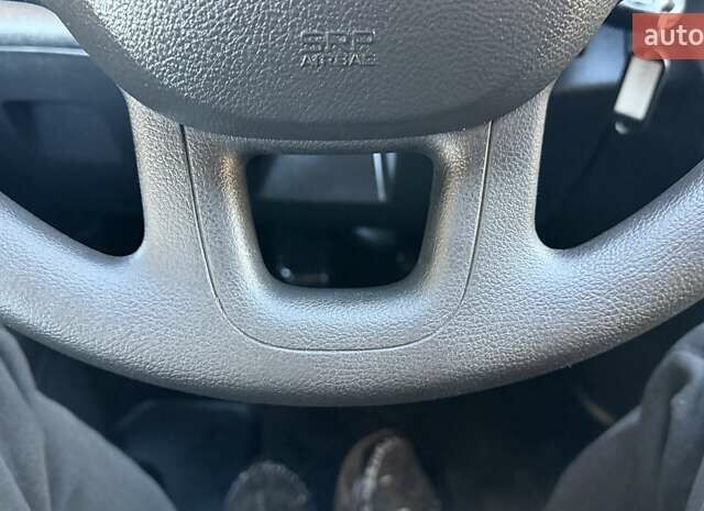 Белый Рено Трафик, объемом двигателя 1.6 л и пробегом 274 тыс. км за 18950 $, фото 103 на Automoto.ua