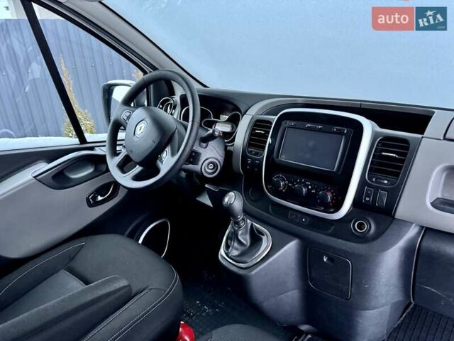 Белый Рено Трафик, объемом двигателя 1.6 л и пробегом 202 тыс. км за 12900 $, фото 28 на Automoto.ua