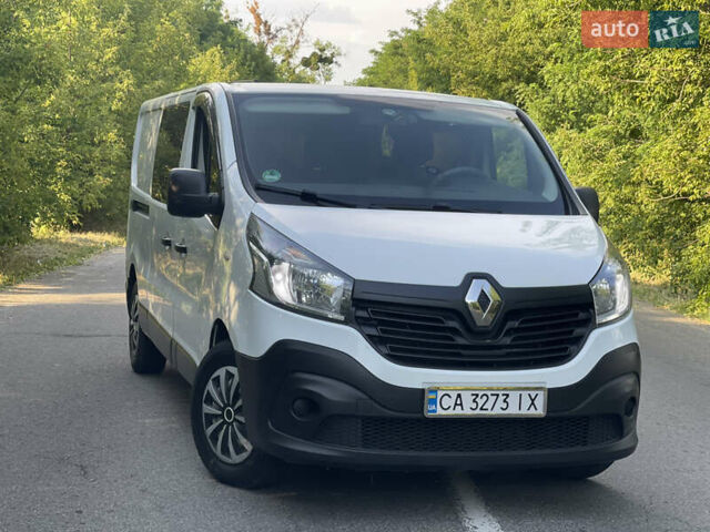 Белый Рено Трафик, объемом двигателя 1.6 л и пробегом 175 тыс. км за 14000 $, фото 28 на Automoto.ua