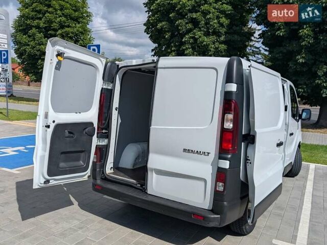 Белый Рено Трафик, объемом двигателя 1.6 л и пробегом 257 тыс. км за 13200 $, фото 4 на Automoto.ua