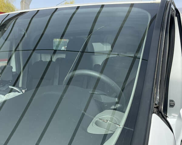 Белый Рено Трафик, объемом двигателя 1.6 л и пробегом 190 тыс. км за 14600 $, фото 8 на Automoto.ua