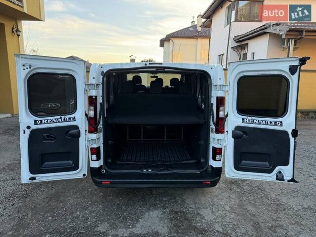 Белый Рено Трафик, объемом двигателя 1.6 л и пробегом 274 тыс. км за 18950 $, фото 124 на Automoto.ua