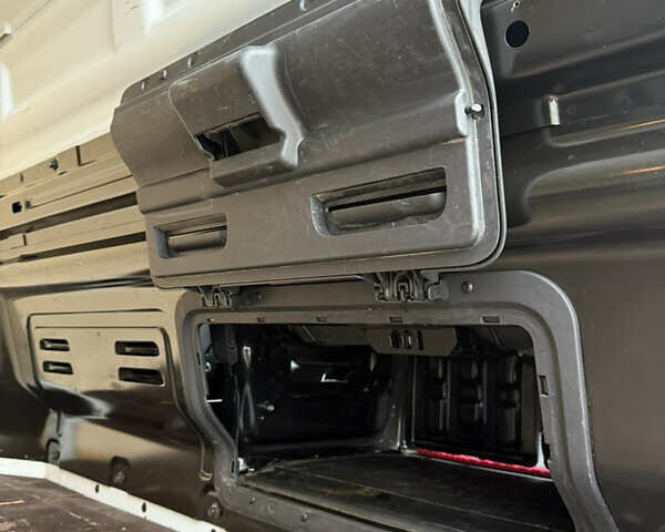 Белый Рено Трафик, объемом двигателя 1.6 л и пробегом 174 тыс. км за 14900 $, фото 47 на Automoto.ua