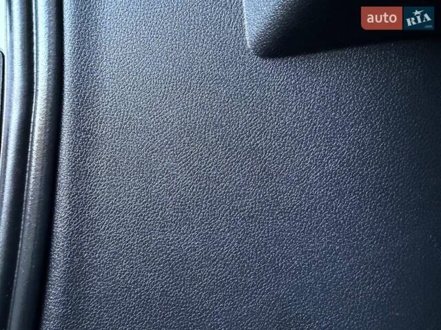 Белый Рено Трафик, объемом двигателя 1.6 л и пробегом 274 тыс. км за 18950 $, фото 133 на Automoto.ua