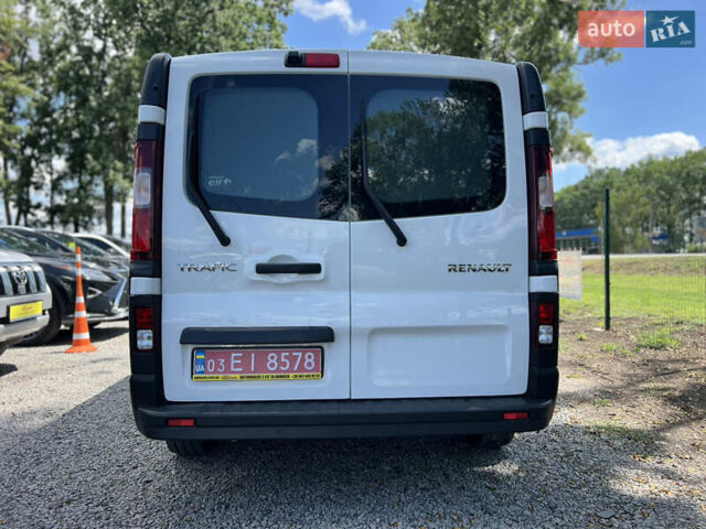Белый Рено Трафик, объемом двигателя 1.6 л и пробегом 137 тыс. км за 15500 $, фото 5 на Automoto.ua