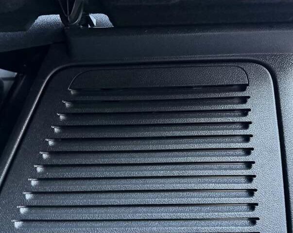 Белый Рено Трафик, объемом двигателя 1.6 л и пробегом 274 тыс. км за 18950 $, фото 132 на Automoto.ua