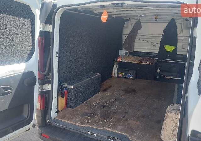 Білий Рено Трафік, об'ємом двигуна 1.6 л та пробігом 280 тис. км за 13999 $, фото 28 на Automoto.ua