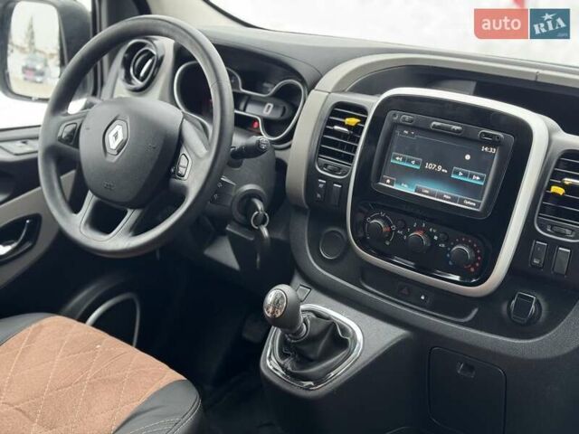 Білий Рено Трафік, об'ємом двигуна 1.6 л та пробігом 251 тис. км за 16900 $, фото 39 на Automoto.ua