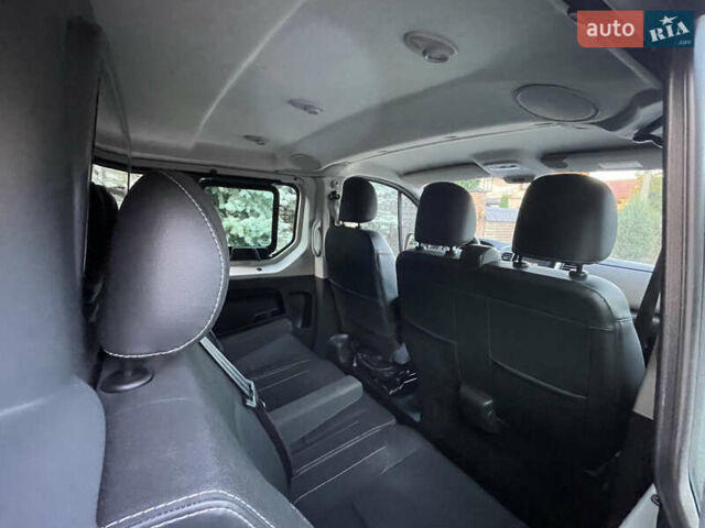 Белый Рено Трафик, объемом двигателя 1.6 л и пробегом 225 тыс. км за 15800 $, фото 41 на Automoto.ua