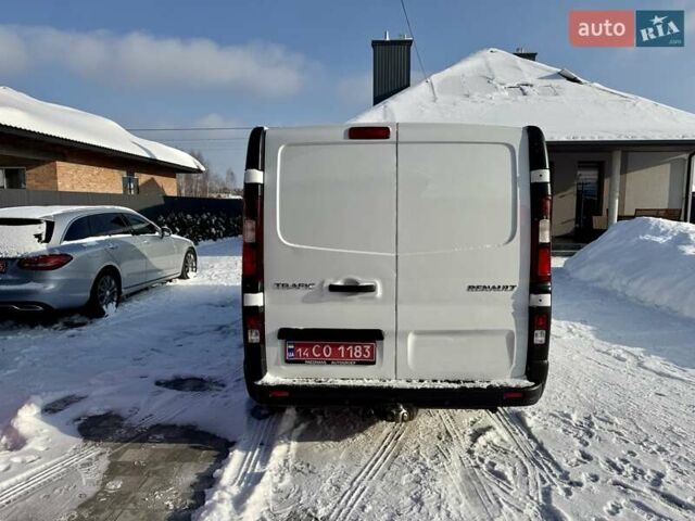 Белый Рено Трафик, объемом двигателя 1.6 л и пробегом 202 тыс. км за 12900 $, фото 11 на Automoto.ua