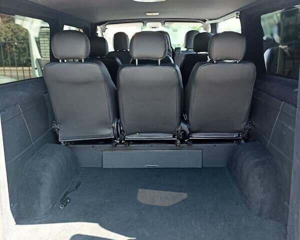 Белый Рено Трафик, объемом двигателя 1.6 л и пробегом 380 тыс. км за 15200 $, фото 6 на Automoto.ua