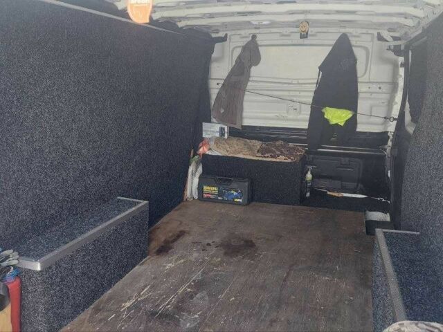 Белый Рено Трафик, объемом двигателя 1.6 л и пробегом 283 тыс. км за 13300 $, фото 10 на Automoto.ua