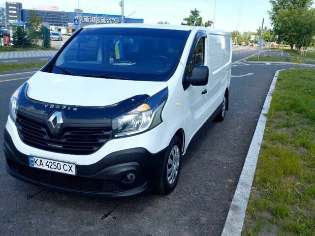 Белый Рено Трафик, объемом двигателя 1.6 л и пробегом 283 тыс. км за 13300 $, фото 1 на Automoto.ua