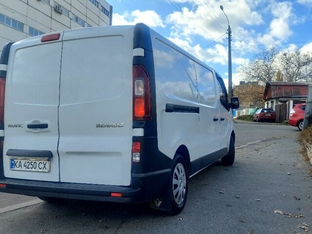 Белый Рено Трафик, объемом двигателя 1.6 л и пробегом 283 тыс. км за 13300 $, фото 16 на Automoto.ua