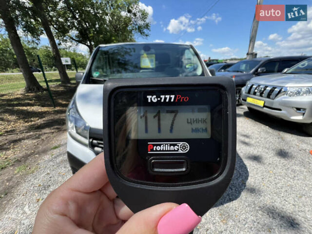 Белый Рено Трафик, объемом двигателя 1.6 л и пробегом 137 тыс. км за 15500 $, фото 20 на Automoto.ua