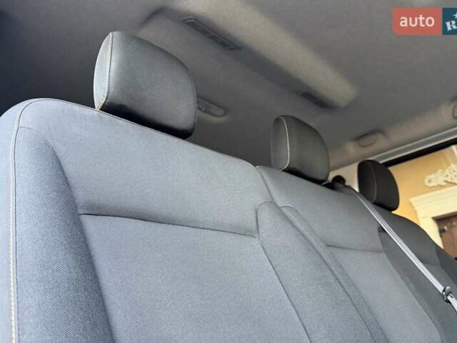 Белый Рено Трафик, объемом двигателя 1.6 л и пробегом 274 тыс. км за 18950 $, фото 144 на Automoto.ua