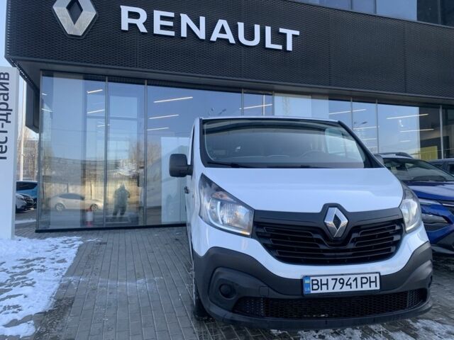 Білий Рено Трафік, об'ємом двигуна 1.6 л та пробігом 110 тис. км за 11000 $, фото 5 на Automoto.ua