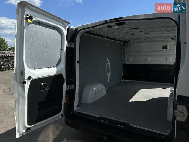 Белый Рено Трафик, объемом двигателя 1.6 л и пробегом 112 тыс. км за 16200 $, фото 26 на Automoto.ua