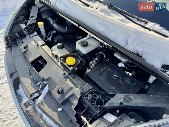 Белый Рено Трафик, объемом двигателя 1.6 л и пробегом 202 тыс. км за 12900 $, фото 43 на Automoto.ua