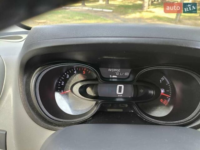 Белый Рено Трафик, объемом двигателя 1.6 л и пробегом 183 тыс. км за 16999 $, фото 21 на Automoto.ua