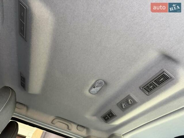 Белый Рено Трафик, объемом двигателя 1.6 л и пробегом 274 тыс. км за 18950 $, фото 142 на Automoto.ua