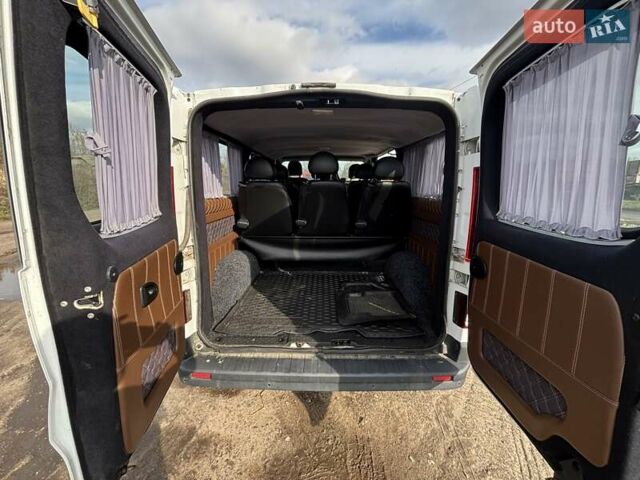 Білий Рено Трафік, об'ємом двигуна 1.6 л та пробігом 181 тис. км за 17600 $, фото 7 на Automoto.ua