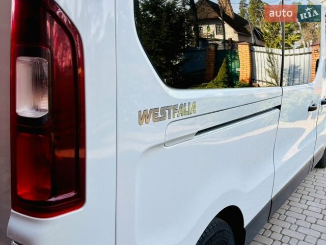 Белый Рено Трафик, объемом двигателя 1.6 л и пробегом 300 тыс. км за 17500 $, фото 7 на Automoto.ua