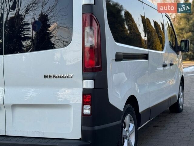 Белый Рено Трафик, объемом двигателя 1.6 л и пробегом 260 тыс. км за 16400 $, фото 19 на Automoto.ua