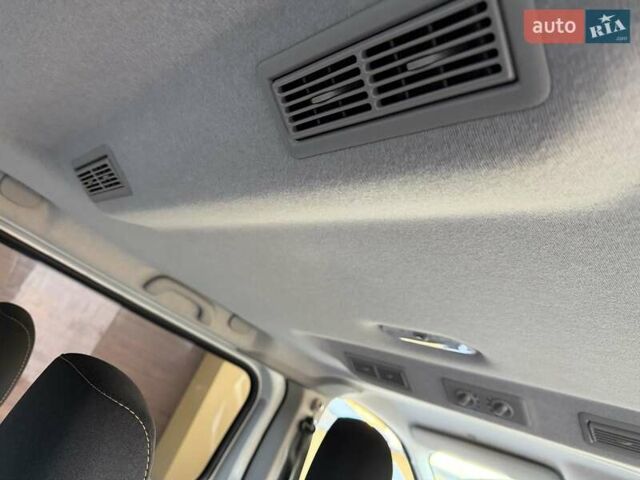 Белый Рено Трафик, объемом двигателя 1.6 л и пробегом 274 тыс. км за 18950 $, фото 79 на Automoto.ua