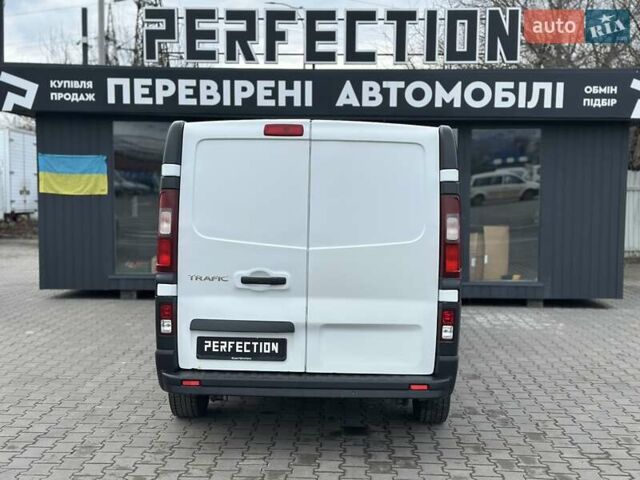Білий Рено Трафік, об'ємом двигуна 1.6 л та пробігом 177 тис. км за 14000 $, фото 14 на Automoto.ua