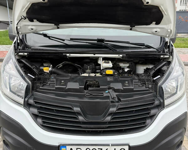 Белый Рено Трафик, объемом двигателя 1.6 л и пробегом 174 тыс. км за 14900 $, фото 36 на Automoto.ua